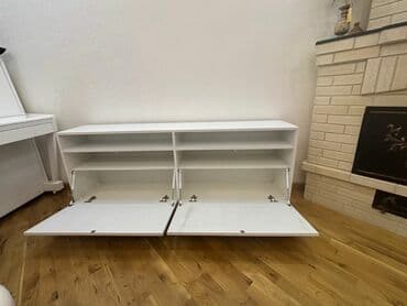 tibbi rəf: Düz TV altlığı, Polkalı — 2