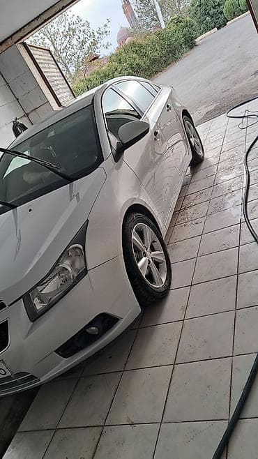 chevrolet matiz: Chevrolet Cruze LT sedan - Korpus: gümüşü rəng, 4 qapı, sedan - — 5