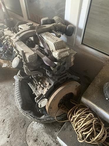 motor: Toyota dizel 4.2– satılır land cruiser - Marka/model: Toyota 4-2 — 2