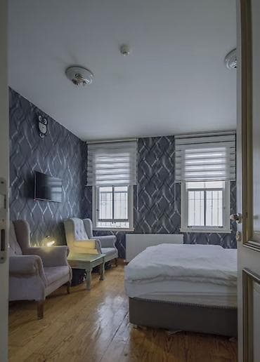 park kolizey: Məkan: Geniş və işıqlı mənzil Planlaşdırma: - Ayrı mətbəx, böyük zal — 5