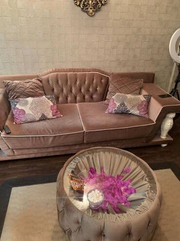 ist petrol tbilisi prospekti: Bakı, 3 otaqlı, Köhnə tikili, m. Memar Əcəmi, 75 kv. m — 3