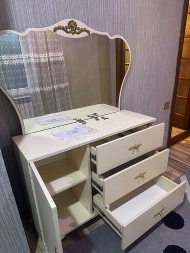 2ci əl yataq dəstləri: Yaxsi vezyetdedir — 2