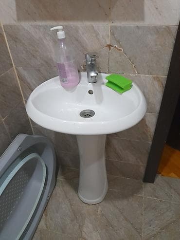 4 kunc tortlar: Sanitar qovşaq komplekti - Unitaz: üst qapaqlı, guzgu,uvaniyi — 2