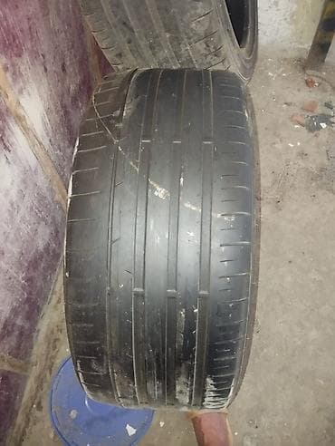 Транспорт: Б/у Шина Dunlop 295 / 40 / R 21 — 4