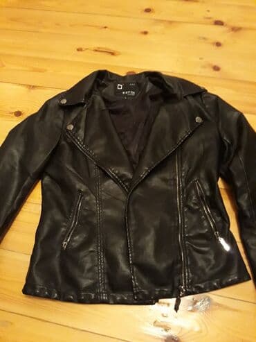 Ostin firmasi deri kurtqa teze alinib bir defe geyilib