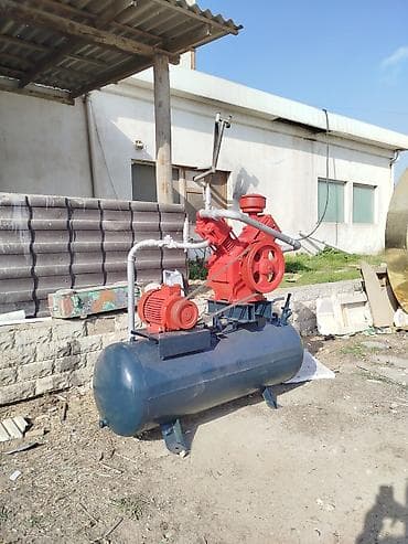 balaca laqonda: Sənaye tipli hava kompressoru 500 litrlikdir. Texniki qulluq olunub — 3
