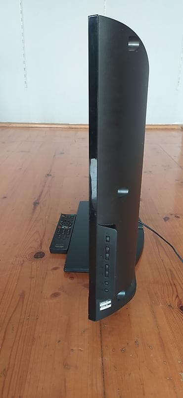 şit üstü monitor: Sony Bravia LCD televizor, uzaqdan idarəetmə pultu ilə. işleyir — 4
