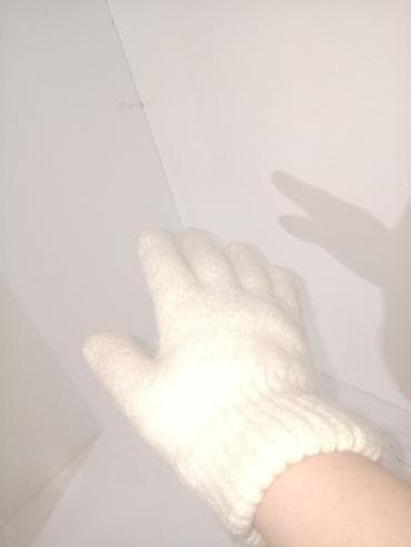 Sviterlər: Yun əlcək. ağ rəng. əl işi — 1