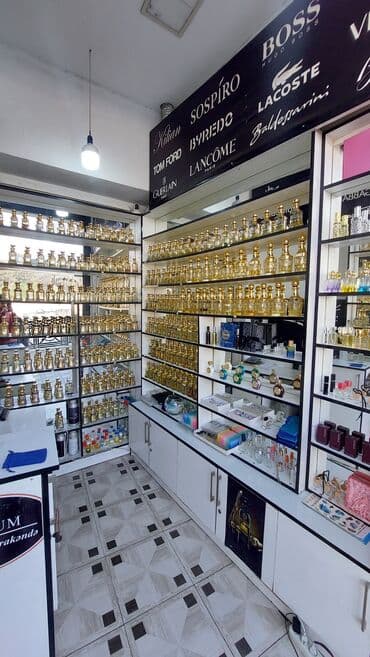 tuk token sprey qiymeti: Salam.Hazır Bizness satılır. 250-300 çeşid ətir,qızılı kivşinlər,içi — 2