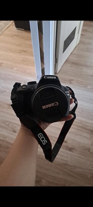 Elektronika: Canon EOS 1200D DSLR fotoaparat + Canon EF‑S 18–55mm obyektiv - 18 MP — 2