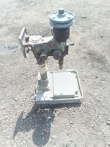 açar destleri: - Sabit, ağır tökmə baza – vibrasiyanı azaldır və dəqiqliyi artırır. - — 1