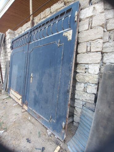 Darvaza satılır. 350 azn. Olcu 3*250. Unvan Bine atciliq. Yalniz