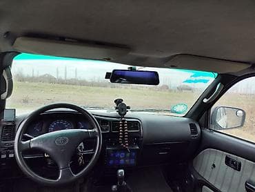 volkswagen touareg ii: Toyota Hilux pikap - Kuzov: ağ rəng, 4 qapı, iki kabin (Double Cab) — 2