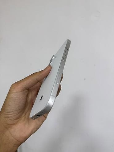 iphone 16 qiymətləri: IPhone 16, 128 GB, Ağ — 2