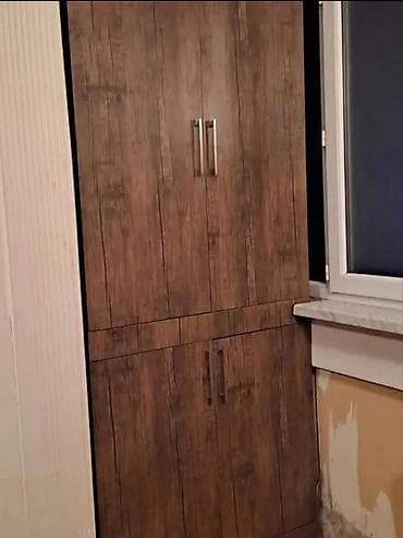 Ev üçün digər mebel: Yaxşı vəziyyətdə, tünd taxta teksturalı, çox funksional dolab satılır — 1