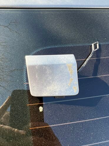 Mercedes w212 kuza üçün buferdə dartıcı olan yerin qapağı