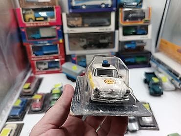 CD, DVD disklər və kassetlər: Hər vaxtiniz xeyr olsun. Deagostini firmasinin istehsali olan 1/43 — 2