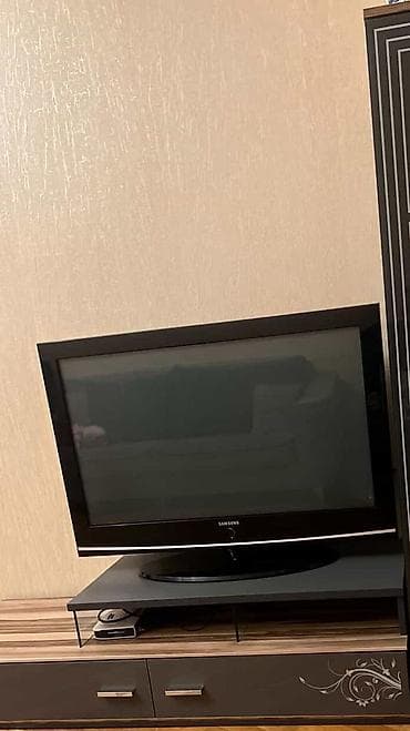 samsung televizor: İşlənmiş Televizor Samsung LCD 43" HD (1366x768) — 3