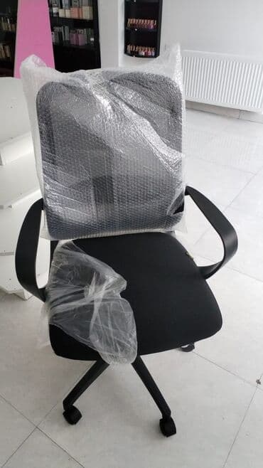 стоматологическая мебель: Kreslo satilir Qiymet 100 man Yenidi işlənməyib. Resepşina uygun — 1