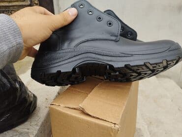 iw elanlari 2021 sumqayit: Qara dəridən iş ayaqqabısı / bot - Material: hamar qara dəridən üst — 2