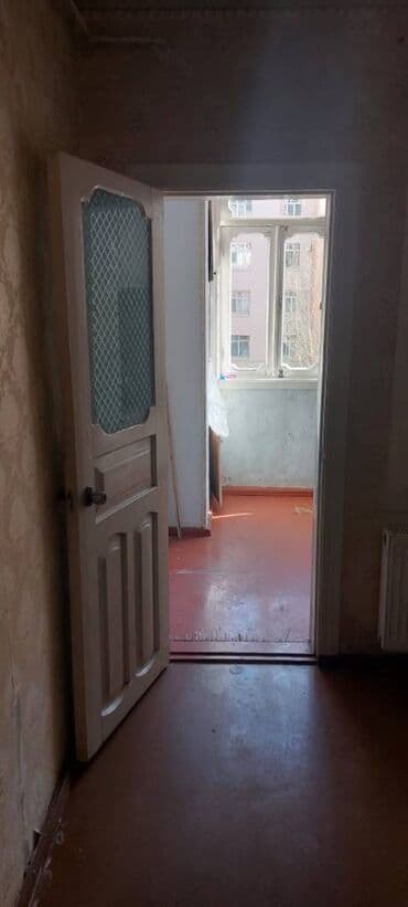 18 yaşdan aşağı iş: Bakı, 3 otaqlı, Köhnə tikili, 60 kv. m — 9