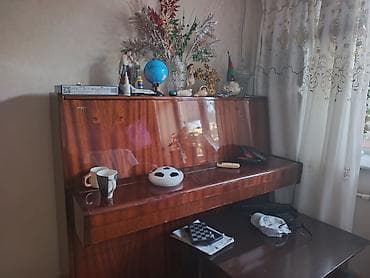 gitara akustik: Akkustik piano – “Belarus” upright model - Korpus: parlaq taxta (maun — 8