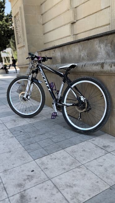 shimano velosipedi: İşlənmiş Dağ velosipedi Scott, 26", sürətlərin sayı: 30, Ödənişli çatdırılma, Ünvandan götürmə — 2