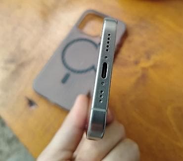 scan: IPhone 15 Pro, 1 TB, Natural Titanium, Face ID — 3