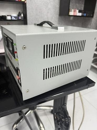 hava: taxtalar: Unical SVC-3000VA avtomatik AC gərginlik stabilizat - Model — 3