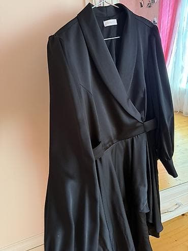 deri donlar: Qara atlas effektli qadın paltarı - Rəng: Dərin qara - Parça — 5