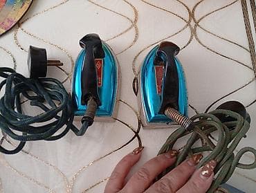 mini bar: Məhsul: Sovet istehsalı “Утюг” (XEMZ) elektrikli səyahət ütüsü, UZ-4 — 1