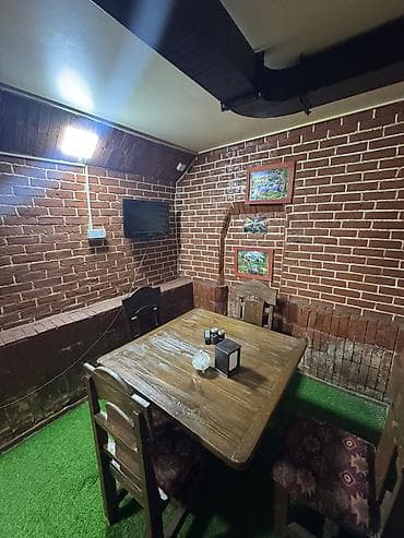 bars: Beer Room – Pub & Lunch - Yeraltı konseptli, kərpic divarlı — 7