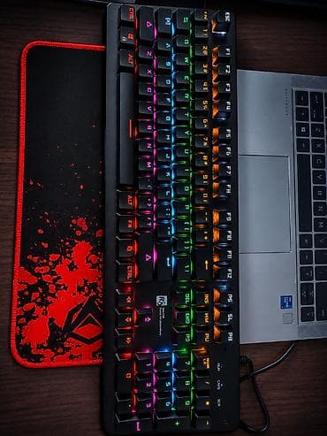 100 % KLAVİATURA İdeal vəziyyətdədir cəmi 2ay işlənib RGB işıqlandırma