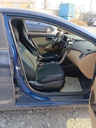 kino disk: Hyundai Elantra: 1.8 l | 2013 il Sedan — 7