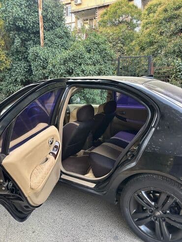 c klass mersedes: Nissan Maxima sedan - Kuzov: qara rəng, 4 qapı - Nömrə seriyası: AZ — 4