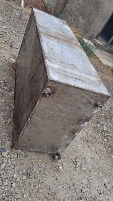 Metall çən – kvadrat formalı, qalın metal təbəqədən qaynaqla yığılmış lalafo.az -da Metall çən – kvadrat formalı, qalın metal təbəqədən qaynaqla yığılmış