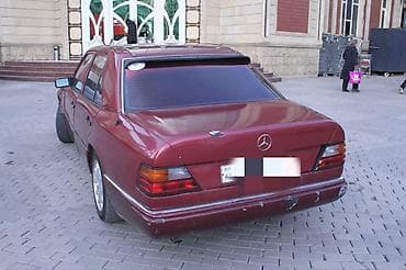 Продажа авто: Mercedes-Benz W124: 2.2 л | 1992 г. Седан — 3
