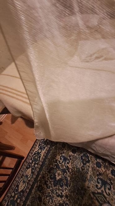 islenmis perdelerin satisi: Perde, tül - Rəng: krem/ağ - Parça: yüngül, şəffaf tül; incə — 3