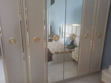 Yenidir.3000 azn alinib 1500 azn satilir.Hamsi biryerde satilir