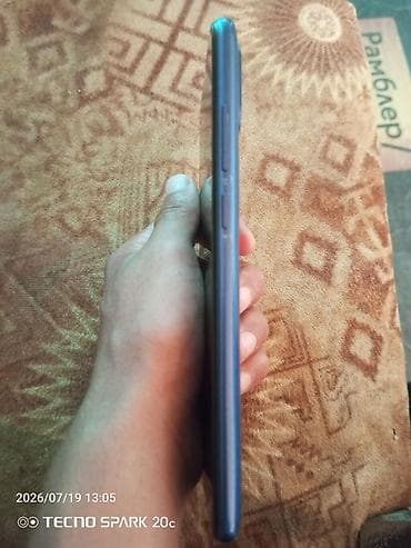 su isidici krant: Samsung Galaxy A3, 64 GB, rəng - Göy, İki sim kartlı — 4