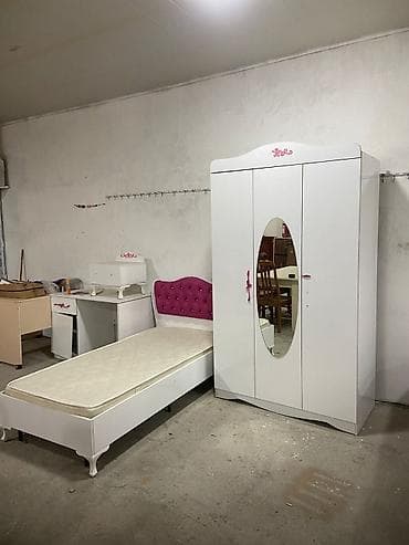 uşaq dolabları: Qız üçün, Təknəfərlik çarpayı, Yazı masası — 1