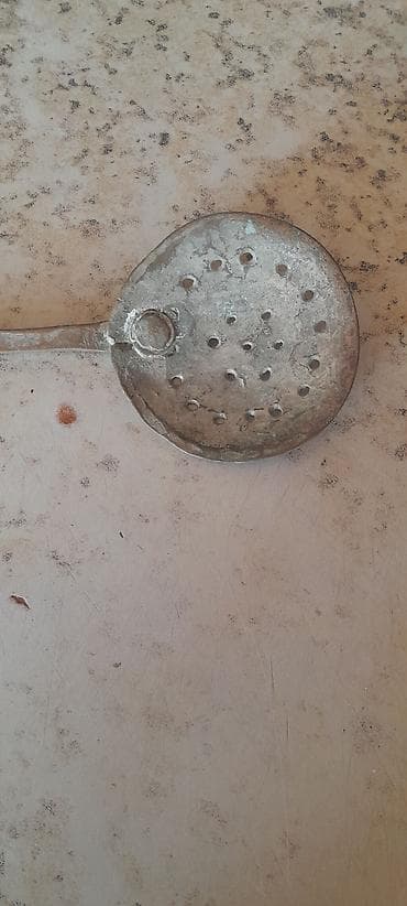 unitaz islenmis: Məhsul: Metal süzgəc qaşıq Təsvir: - Material: Döküm metal — 3