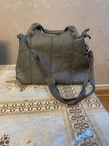 Çantalar: Qadın çantası – boz rəng - Material: süni dəri teksturalı səth - — 3