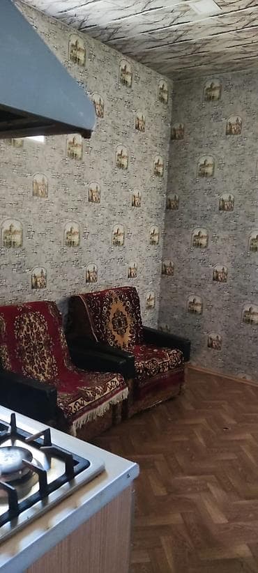 emircanda ev satisi: Kirayə verilir: 1 otaqlı kiçik mənzil (studiyaya bənzər plan) Təsvir — 7