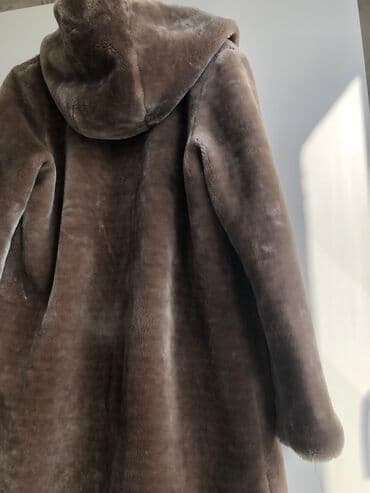 Digər qadın geyimləri: Cəmi 2 dəfə işlənmiş dublyonka. Qışda gözəl isti tutur. Defekti — 7