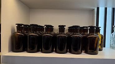 esensiya nədir: Rəng - Qəhvəyi, Şüşə — 8