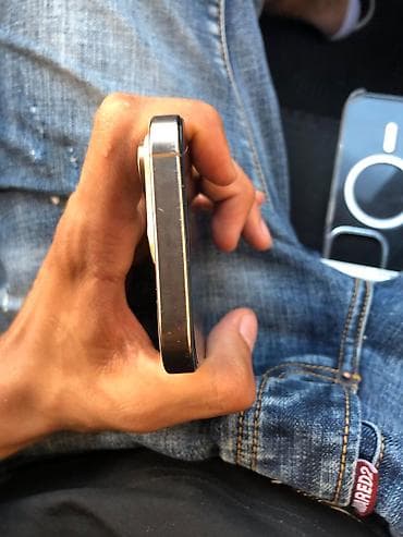 apple komputer: IPhone 16 Pro, 128 GB, Qızılı, Face ID — 3