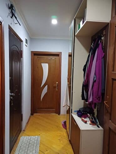 9 ci mikrorayon satilan evler: Bakı, 2 otaqlı, Köhnə tikili, m. Həzi Aslanov, 60 kv. m — 7