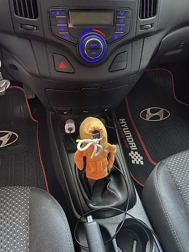 avtomobil satış: Hyundai i30: 1.4 l | 2011 il Universal — 9