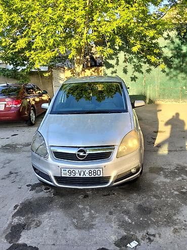 mitsubishi lancer evolution: Opel Zafira: 1.9 l | 2007 il 25000 km Van/Minivan — 2